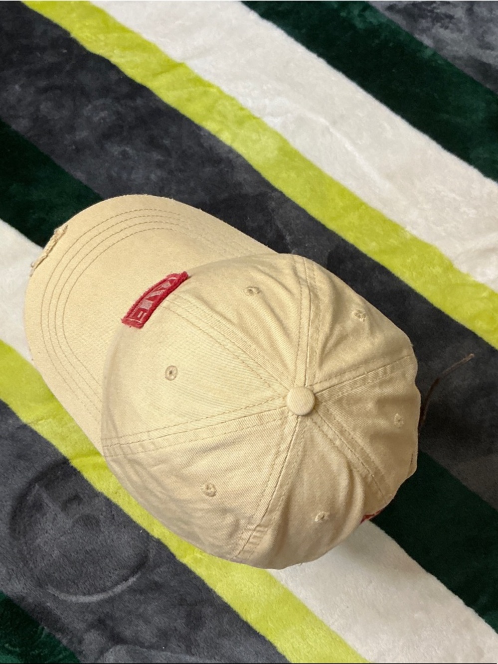 Abercrombie Beige Baseball Cap with Red Patch - Picture 5 of 11